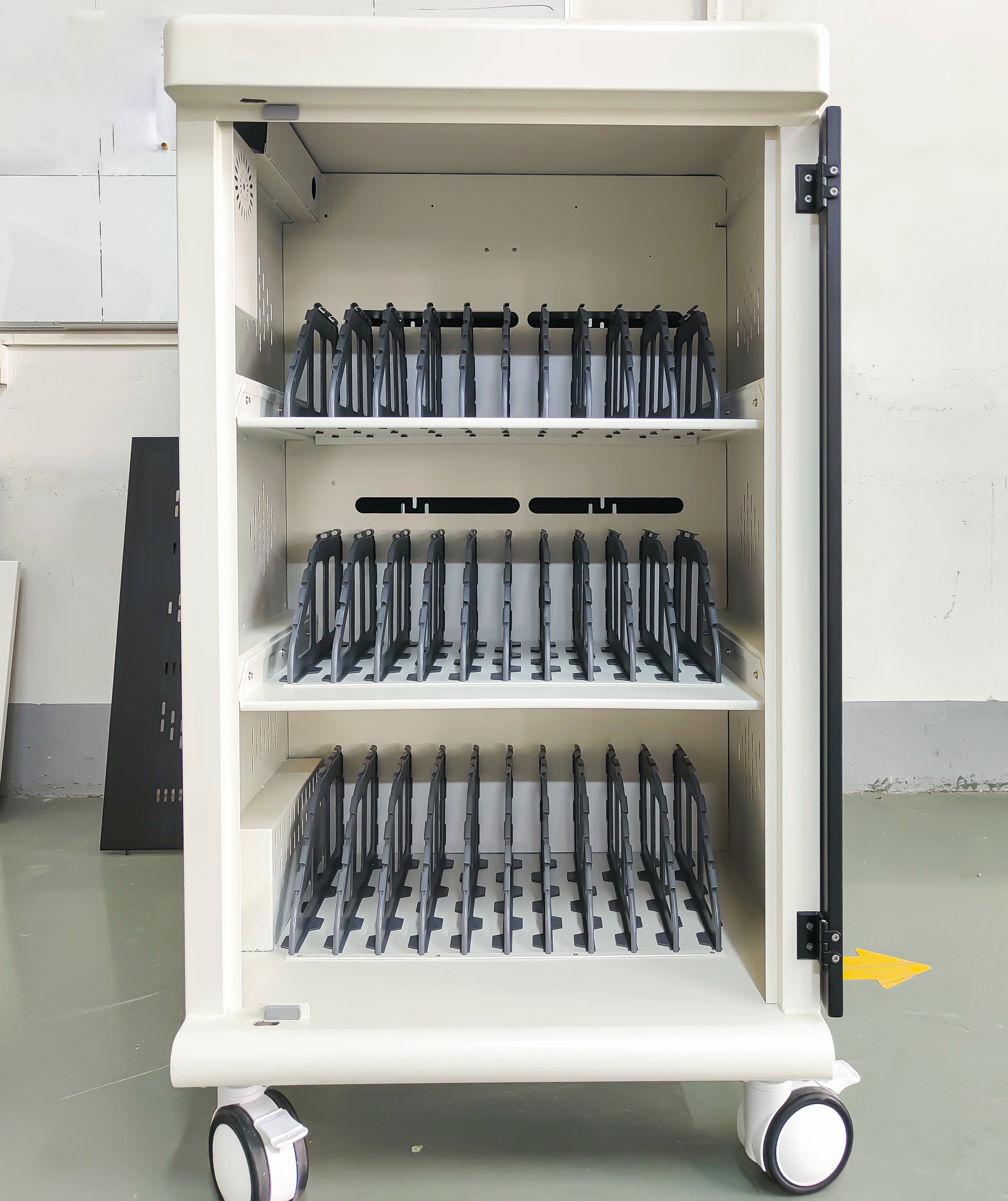 Tablets/Laptops Plug-in Charging Cart (PDU) Suitable for 15.6" Tablets Or Laptops, 30-BIT Workstations, White/Black (RP30-A)