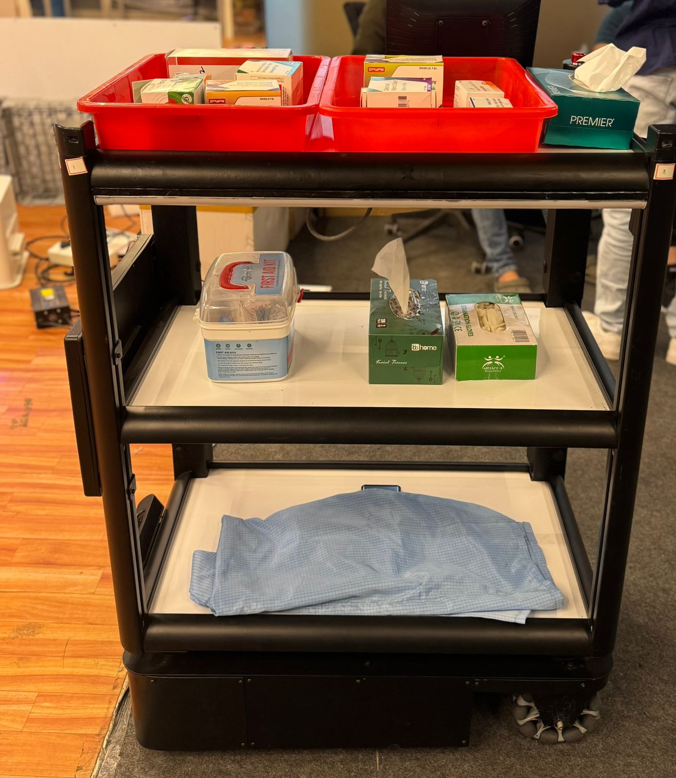 The Rise of Autonomous Mobile Carts in Industrial Settings