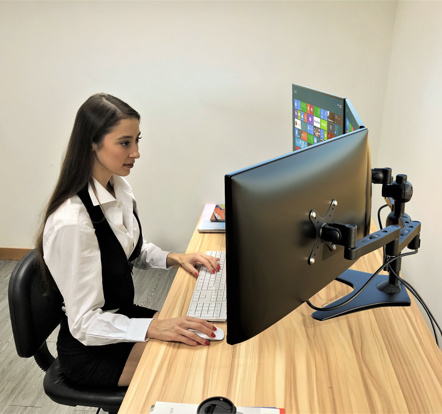 Streamline Your Desk with a Premium Multiple Monitor Stand