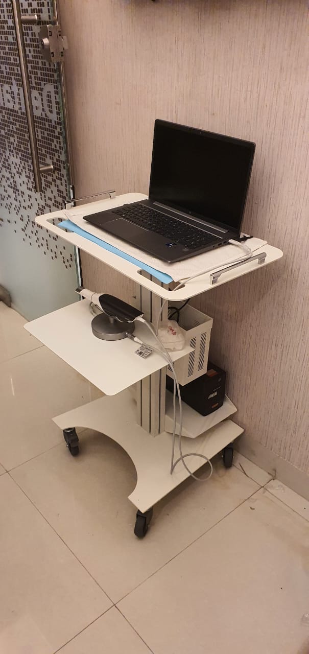 Empowering Point-of-Care: The Strategic Integration of the Medical Laptop Cart and Medical Grade Laptops