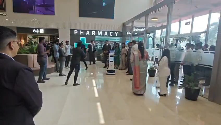 Revolutionizing Healthcare: The Rise of Service Robots in Modern Hospitals