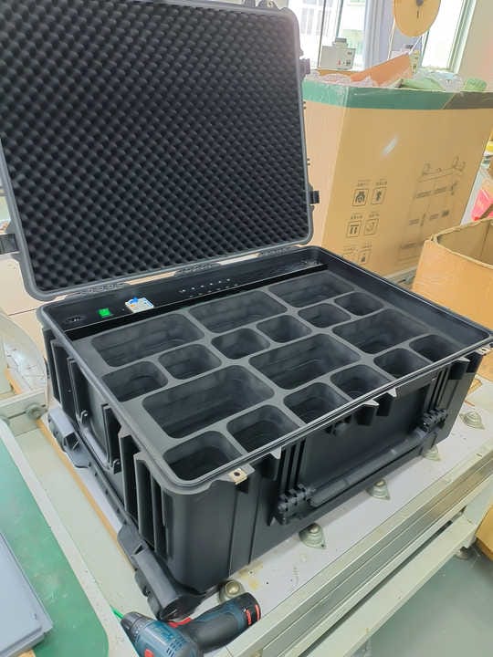 VR Headset to VR Glasses Fast Charge High-Quality Durable PVC Waterproof Material Charging Trolley